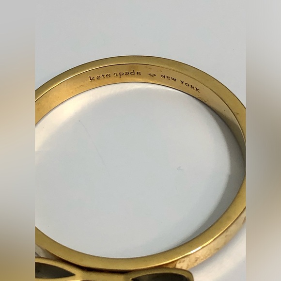 Kate Spade New York Goldtone Bow Bangle Bracelet . - Picture 5 of 9